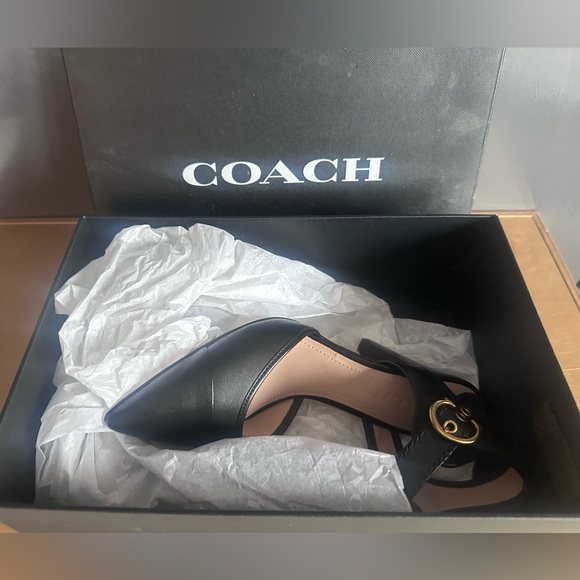 NWT Box Coach black leather “Wren” pump. gold buckle. architectural heel size 8B - Picture 5 of 11